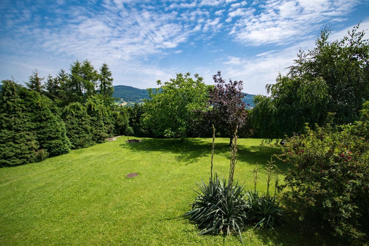 Dog Friendly Dom, Apartamenty Wichrowe Wzgorza Z Basenem Brenna Устронь Екстер'єр фото