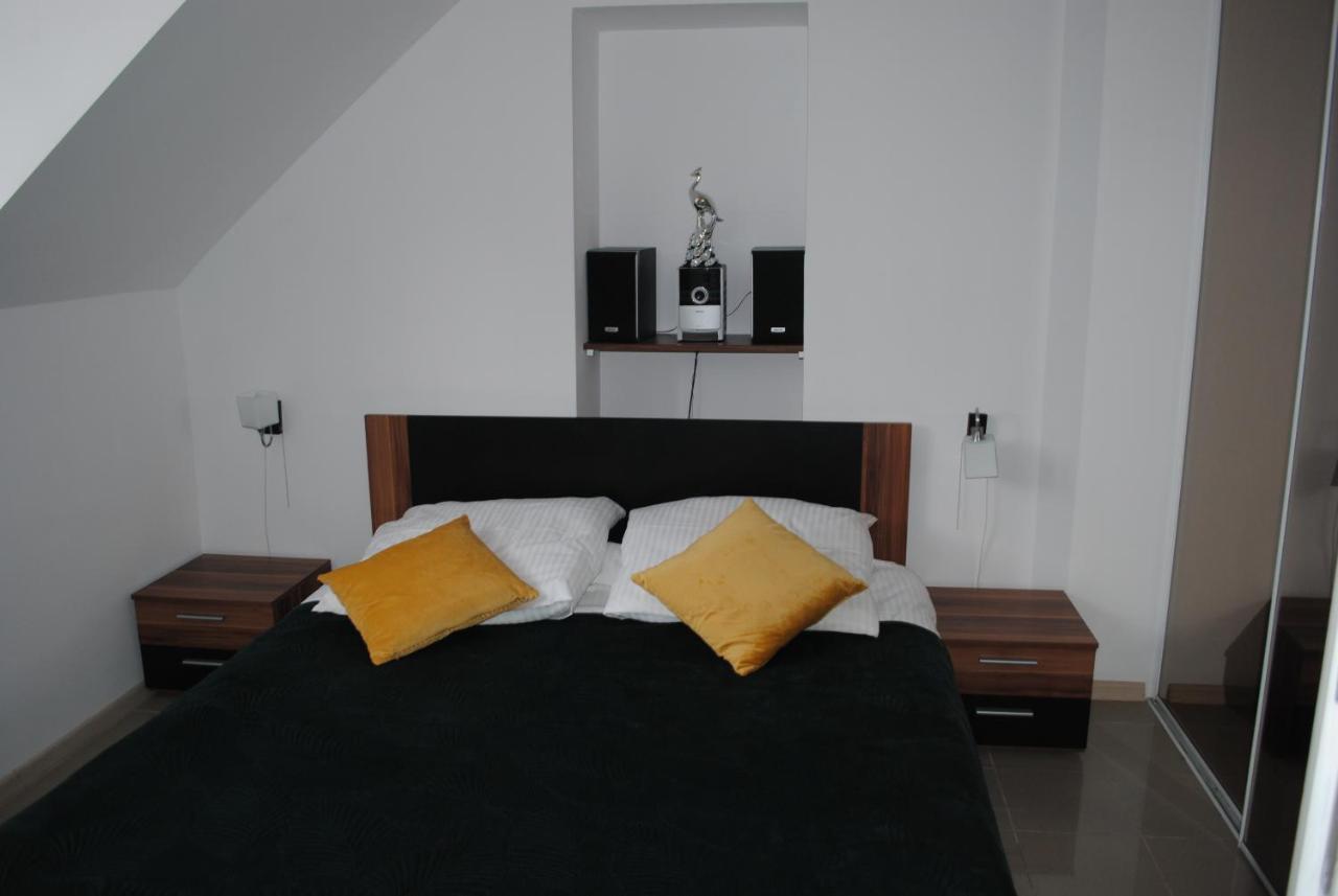 Dog Friendly Dom, Apartamenty Wichrowe Wzgorza Z Basenem Brenna Устронь Екстер'єр фото
