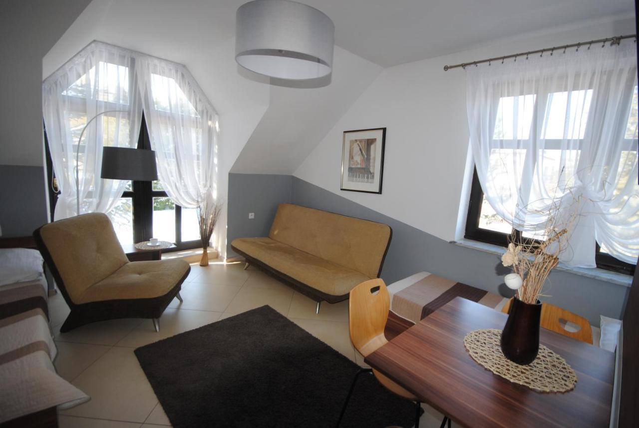 Dog Friendly Dom, Apartamenty Wichrowe Wzgorza Z Basenem Brenna Устронь Екстер'єр фото