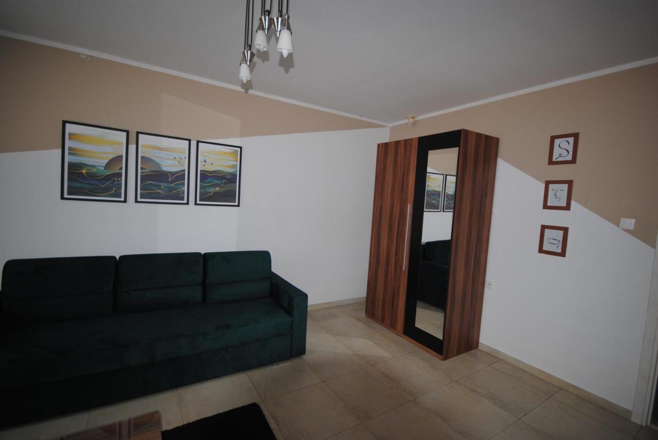 Dog Friendly Dom, Apartamenty Wichrowe Wzgorza Z Basenem Brenna Устронь Екстер'єр фото