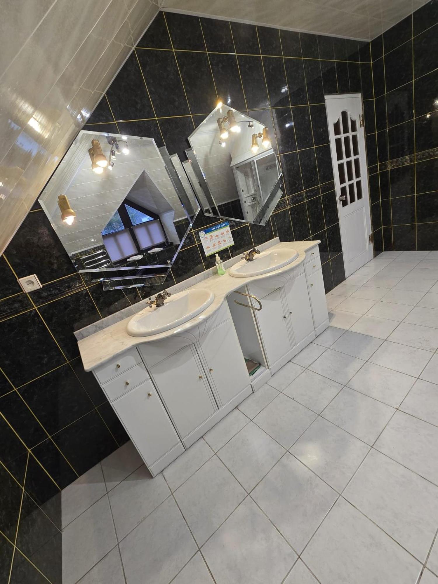 Dog Friendly Dom, Apartamenty Wichrowe Wzgorza Z Basenem Brenna Устронь Екстер'єр фото